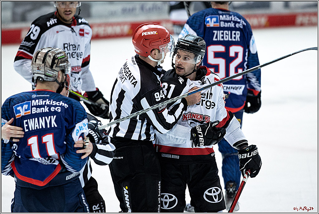 PENNY DEL;  Iserlohn Roosters - Koelner Haie; Koeln, 05.12.2021